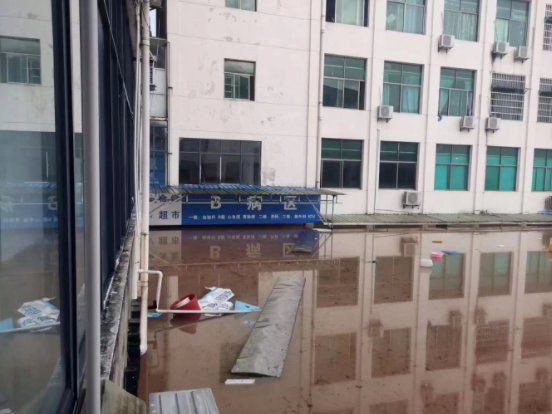 又一家医院被洪水淹了！损失超千万”