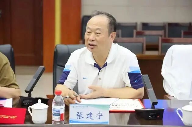 主委级神外专家出身的院长被查！”