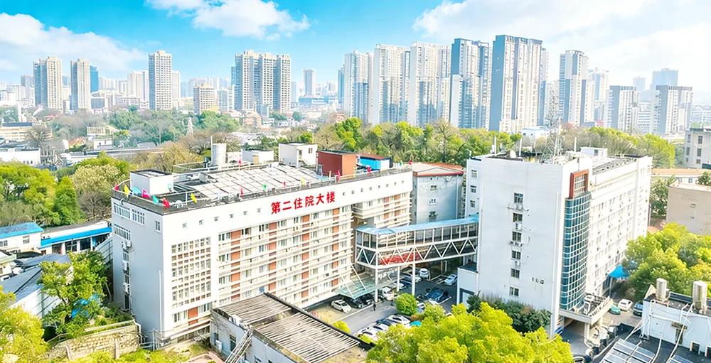 两家民营专科医院，成功晋升三甲！”